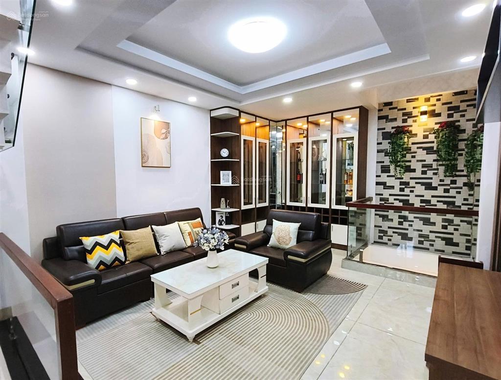 Nhà phố mặt tiền 12m dương quảng hàm (4x20m), 5 tầng, 5pn, 6wc, full nội thất, 29tr