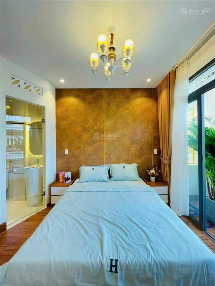 Cho thuê siêu phẩm hxt thông ô tô ngủ trong nhà 4x17m 1 lửng 3 lầu 4pn 6wc full nt 331/phan huy ích