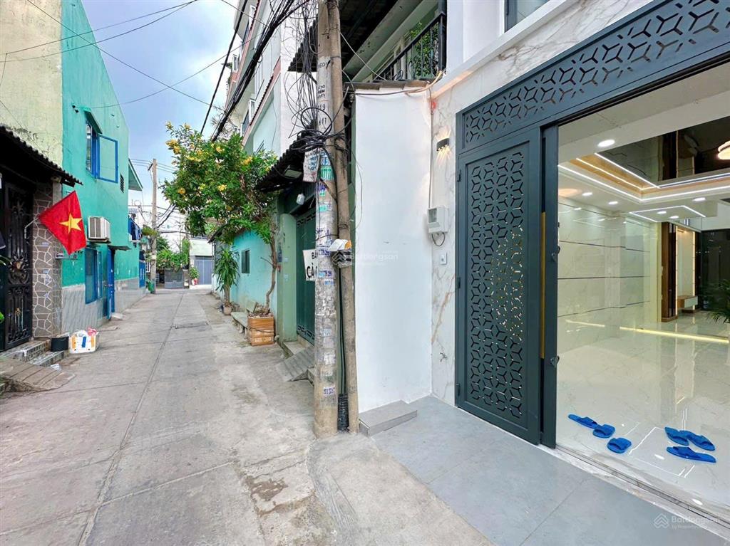 Nhà mới xây đường số 17a dt 4x13 ( 1 trệt 1 lửng 3 lầu giá 7tỷ400 tl chính chủ