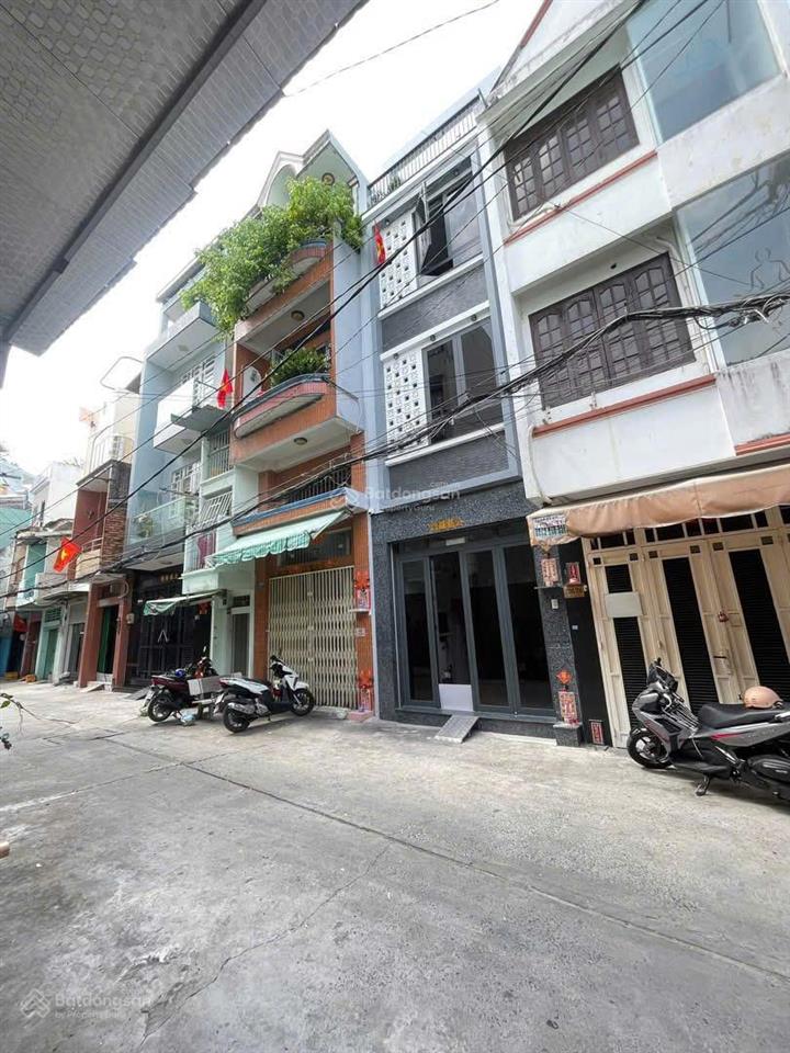 Bán nhà hẻm 7m lạc long quân, trệt 2 lầy đúc 4pn, sổ hồng giá 6.3 tỷ tl
