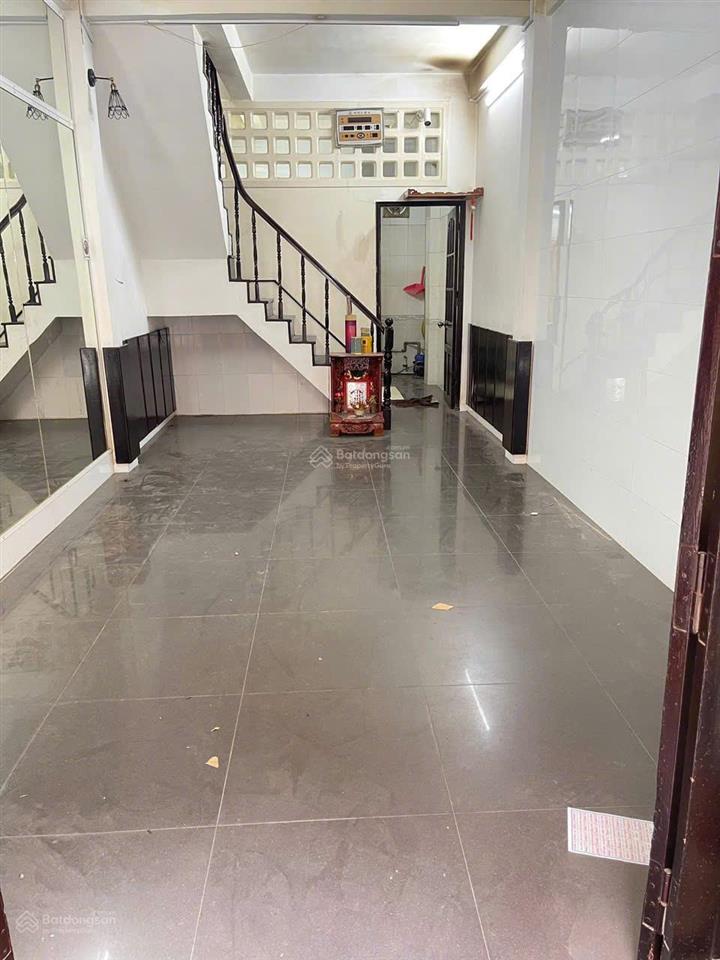 Bán nhà hẻm 7m lạc long quân, trệt 2 lầy đúc 4pn, sổ hồng giá 6.3 tỷ tl