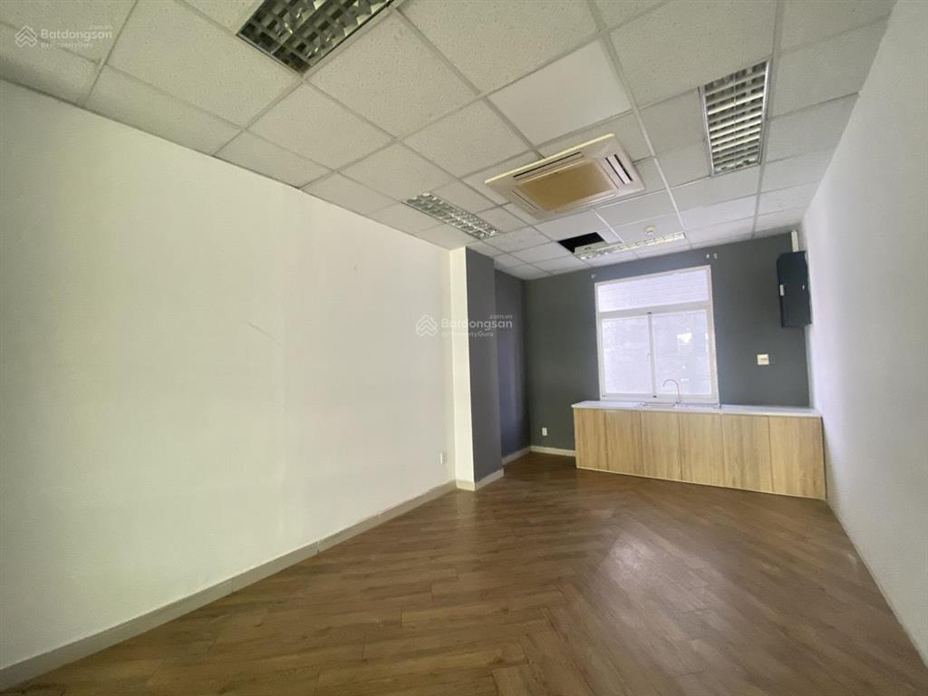 Văn phòng giá rẻ đường nguyễn gia trí, bình thạnh. vp đẹp diện tích 150m2 lầu 3 giá chỉ 36tr/tháng