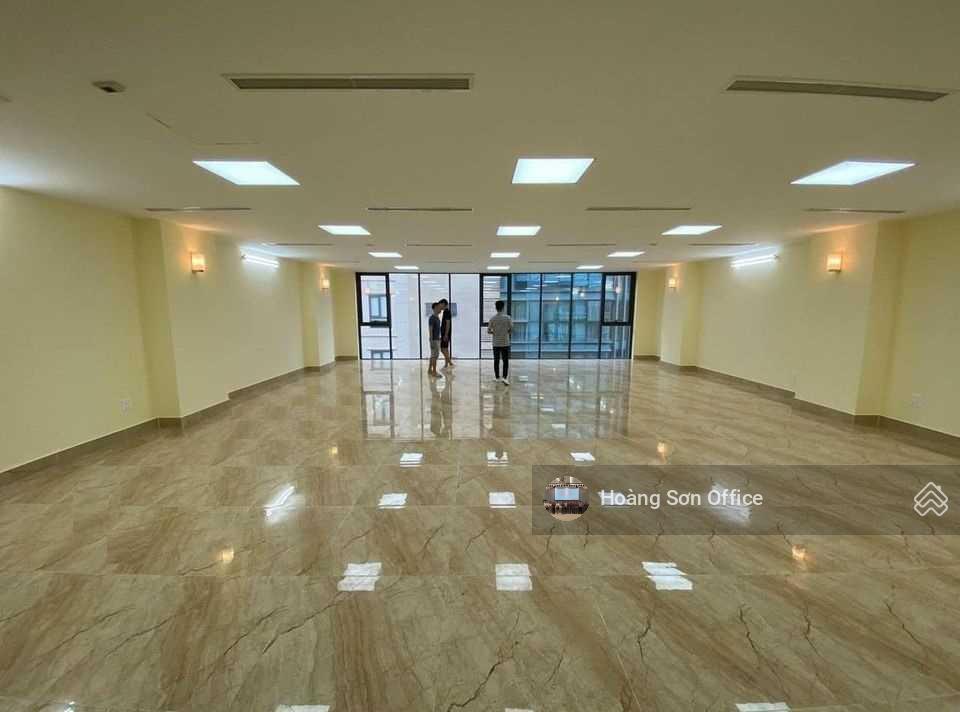 Cho thuê văn phòng đường d5, phường 25, bình thạnh dt sàn 120m2, trống suốt, chính chủ cho thuê