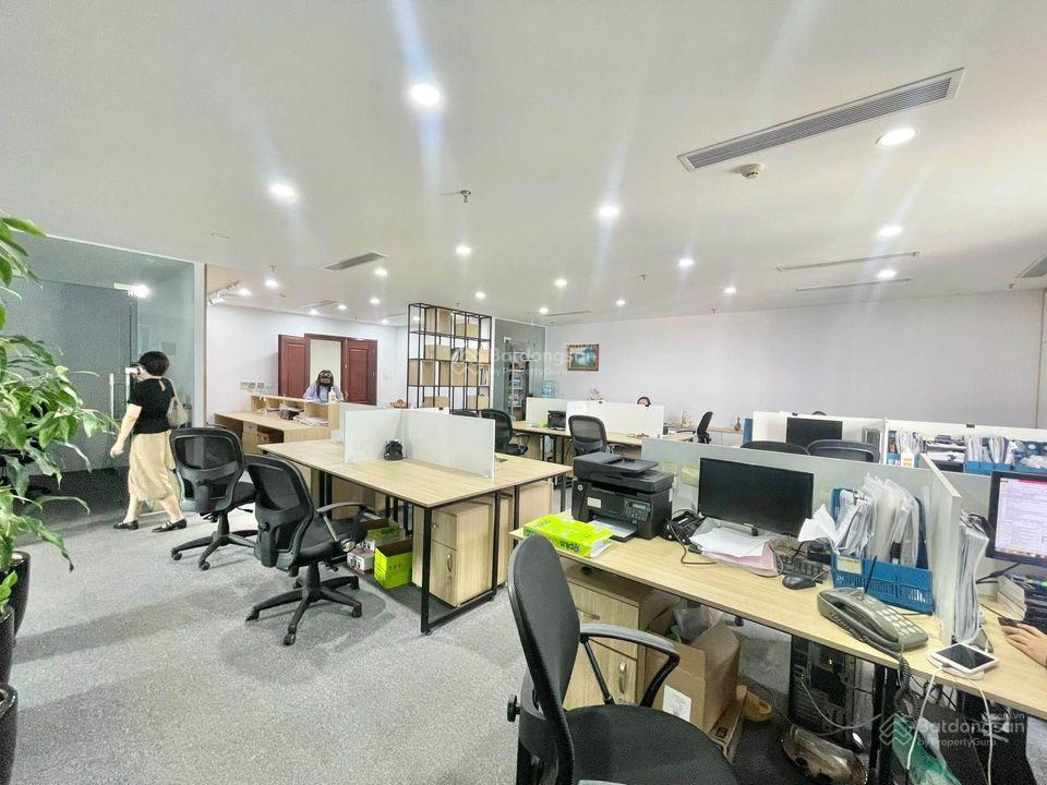 Cho thuê văn phòng quận 1, diện tích 120m2 giá 40 triệu/tháng. tòa văn phòng đường phó đức chính