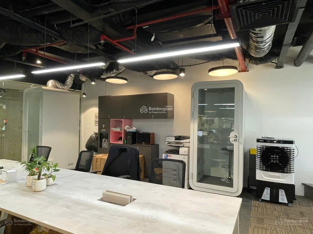 Cho thuê văn phòng quận 1, diện tích 160m2 giá 55 triệu/ tháng. tòa văn phòng đường phó đức chính