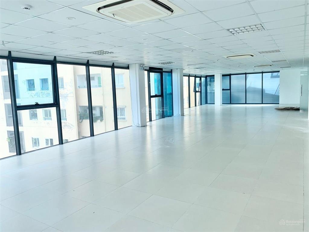 Cho thuê văn phòng đường nam kỳ khởi nghĩa, quận 3. diện tích 95m2. tòa mới xây, sang trọng, thoáng