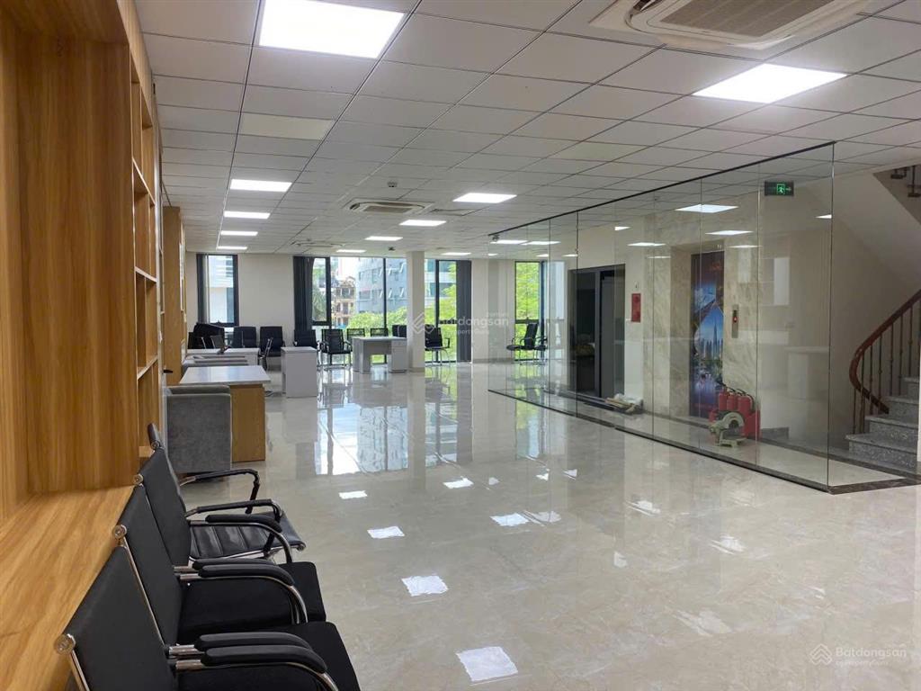 Cho thuê văn phòng diện tích 190m2 đường lam sơn, khu sân bay tns, tân bình