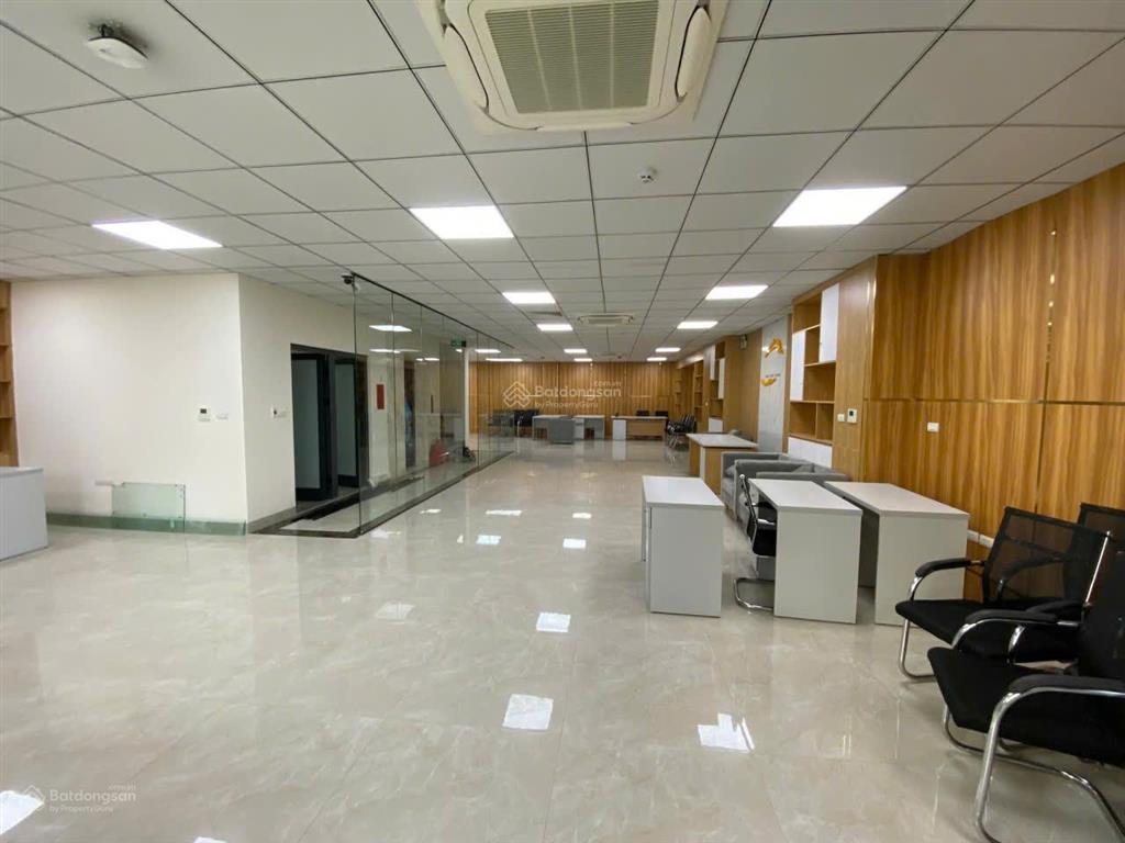 Cho thuê văn phòng diện tích 190m2 đường lam sơn, khu sân bay tns, tân bình