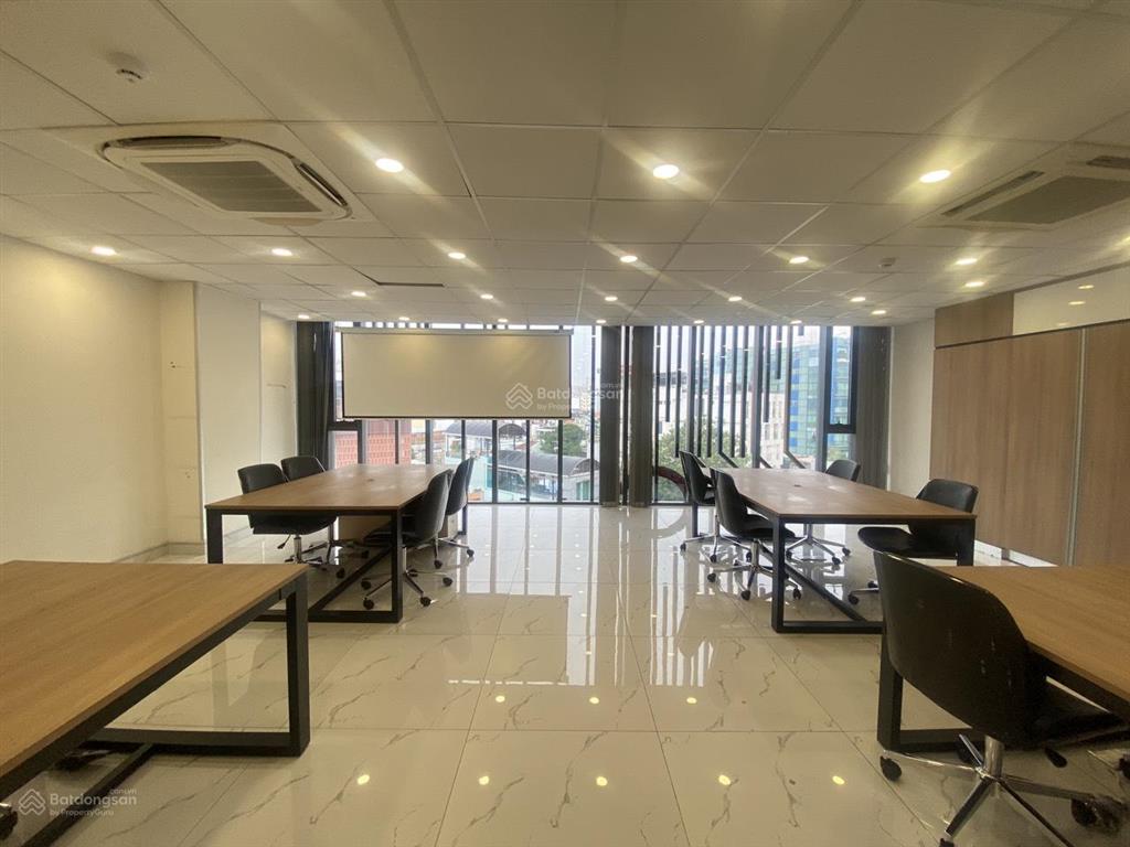Cho thuê văn phòng trống 70m2 quận 1, đường nguyễn văn thủ. sàn đẹp, trống suốt mới
