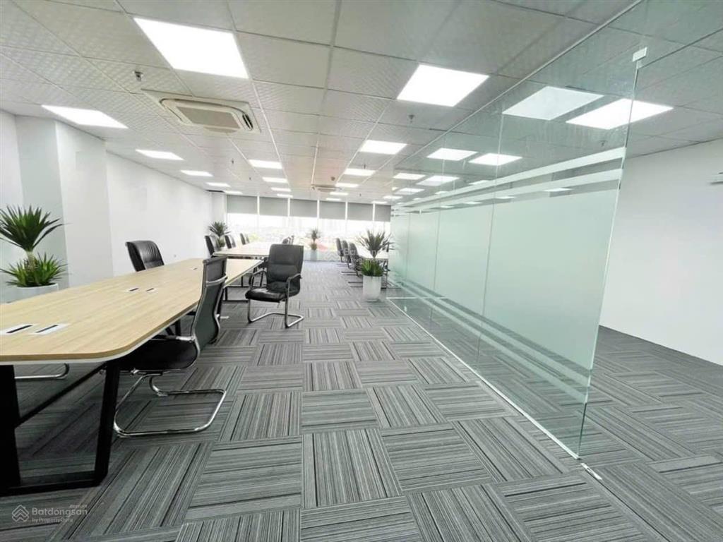 Cho thuê văn phòng đường mạc đĩnh chi, diện tích trống 80m2 giá thuê chỉ 27tr/tháng