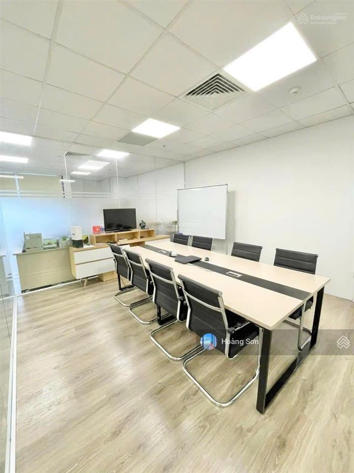 Cho thuê văn phòng đường nguyễn văn trỗi, pn. diện tích 120m2. tòa mới xây, sang trọng, thoáng