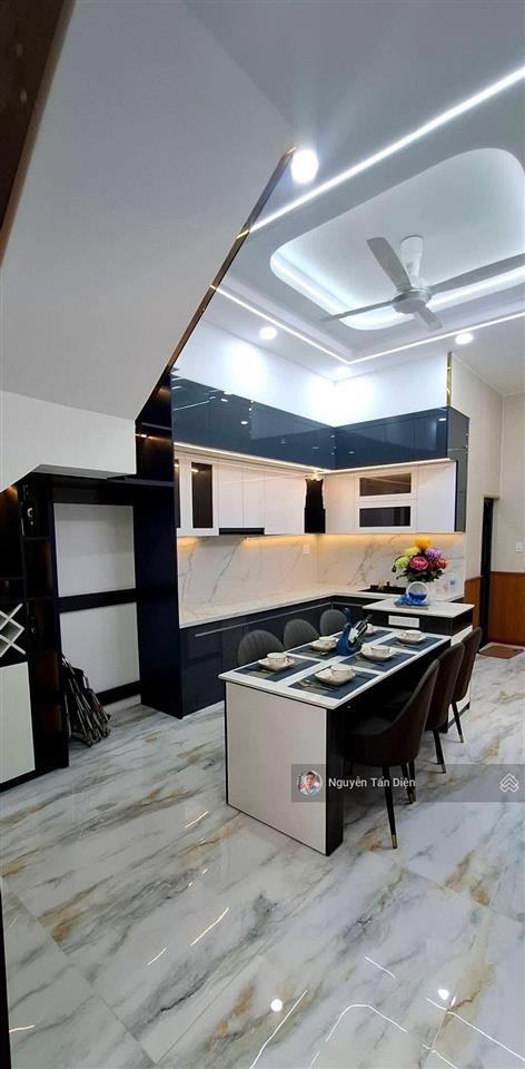 Nhà phố 3 tầng 2 mặt tiền chỉ 5 tỷ 5 thương lượng