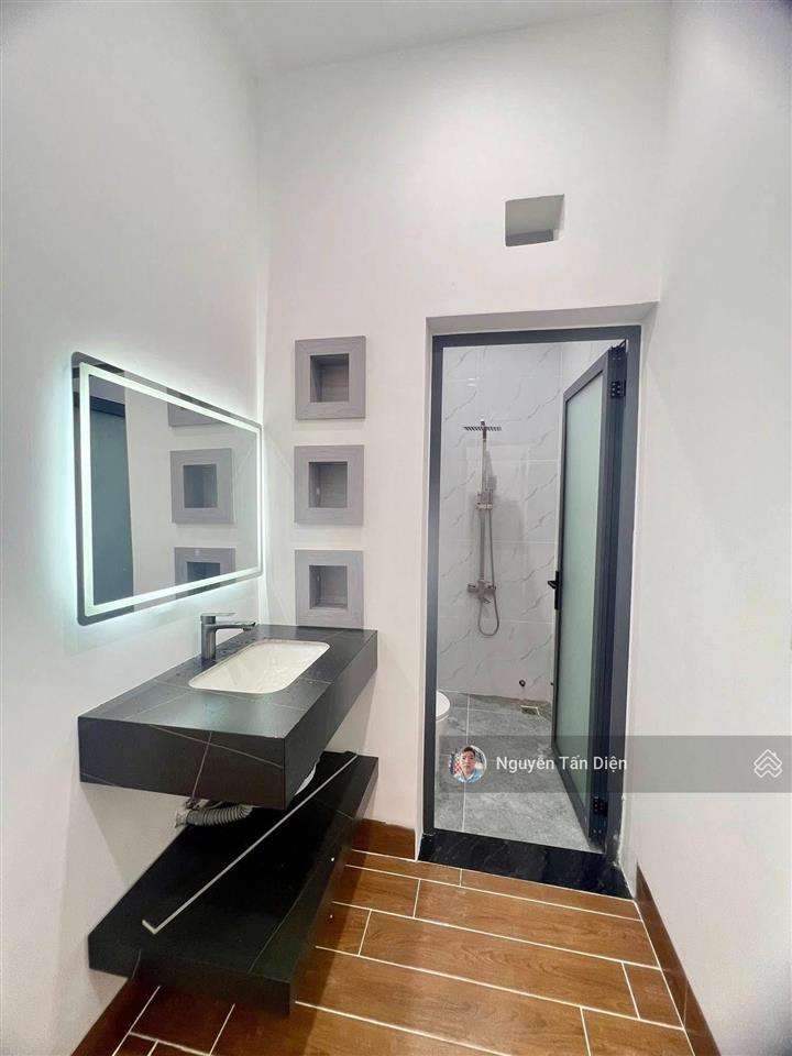 Nhà lầu trệt 3 phòng ngủ kdc phú hồng thịnh 8 chỉ 4 tỷ 1 thương lượng