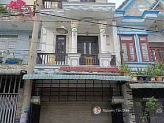 Nhà trệt 2 lầu hướng nam ngay chợ phú phong chỉ 3 tỷ 7