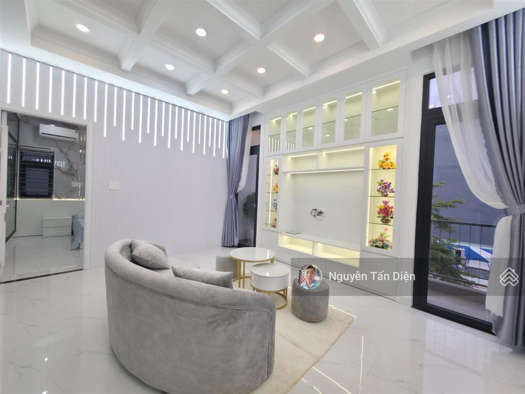 Tòa nhà văn phòng 400m2 sàn kdc phú hồng khang phú hồng đạt