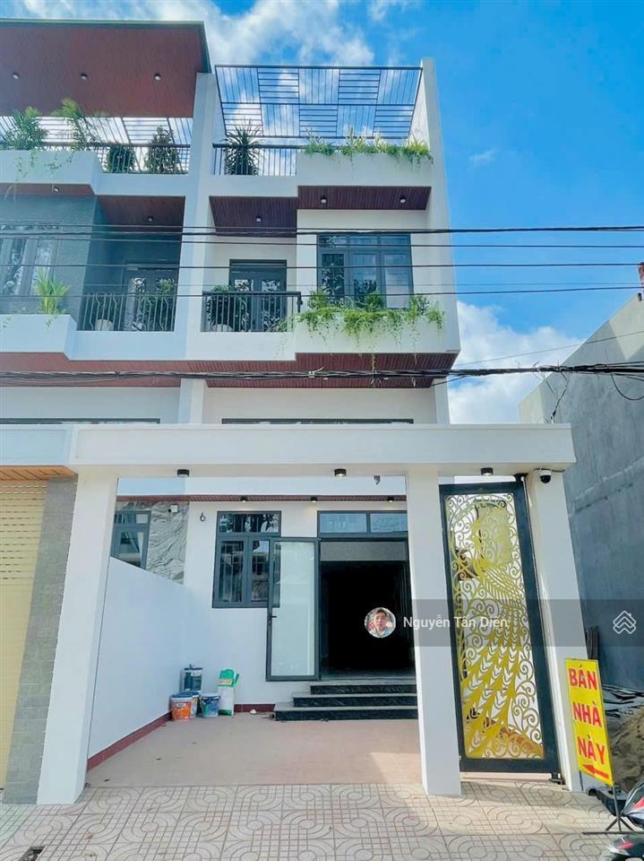 Nhà trệt lửng lầu sổ hoàn công mặt tiền dt743c chỉ 4tỷ2 thương lượng