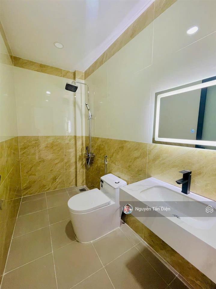 Nhà trệt lửng lầu sổ hoàn công mặt tiền dt743c chỉ 4tỷ2 thương lượng