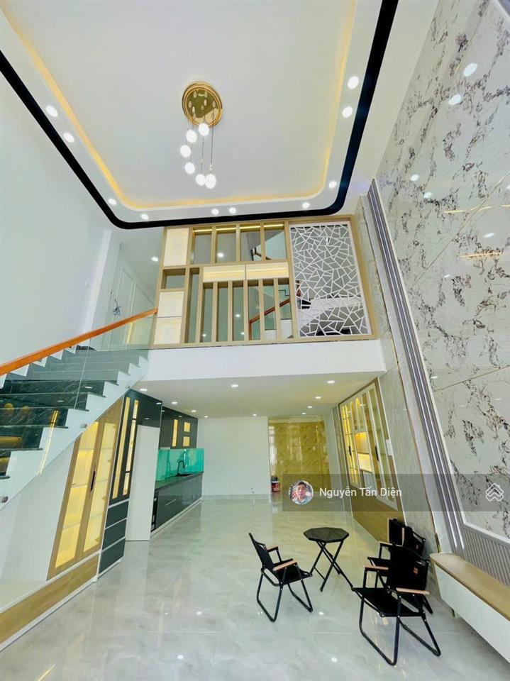 Nhà trệt lửng lầu sổ hoàn công mặt tiền dt743c chỉ 4tỷ2 thương lượng