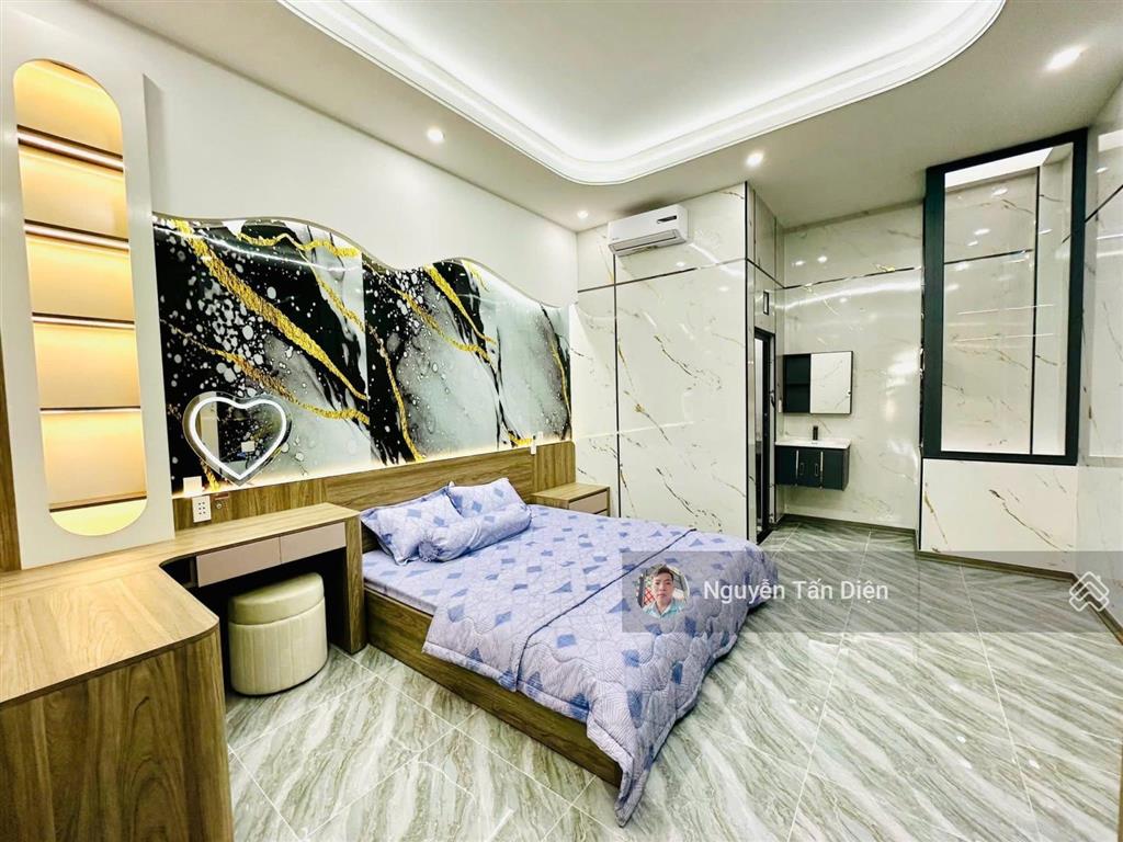 Nhà phố 3 tầng bên hông chợ phú phong chỉ 4 tỷ 5