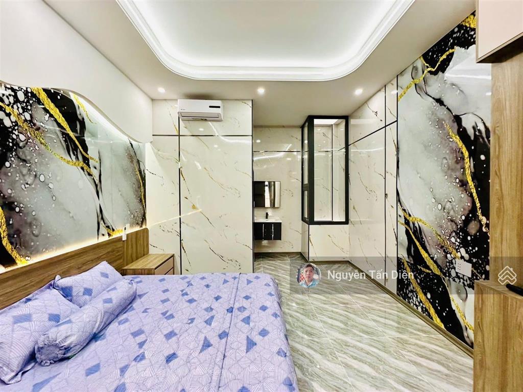 Nhà phố 3 tầng bên hông chợ phú phong chỉ 4 tỷ 5