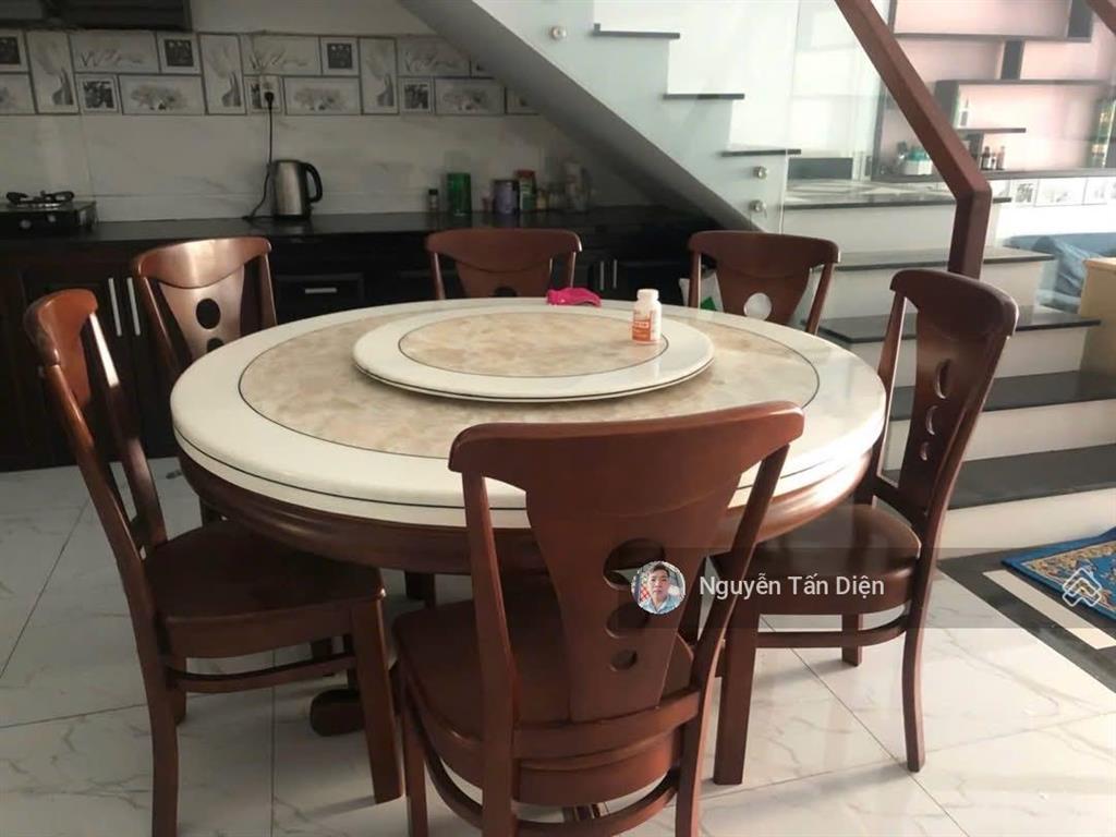 Nhà ngay chợ cách đường liên huyện 50m diện tích khủng 102m2 có phòng ngủ dưới cho người lớn tuổi