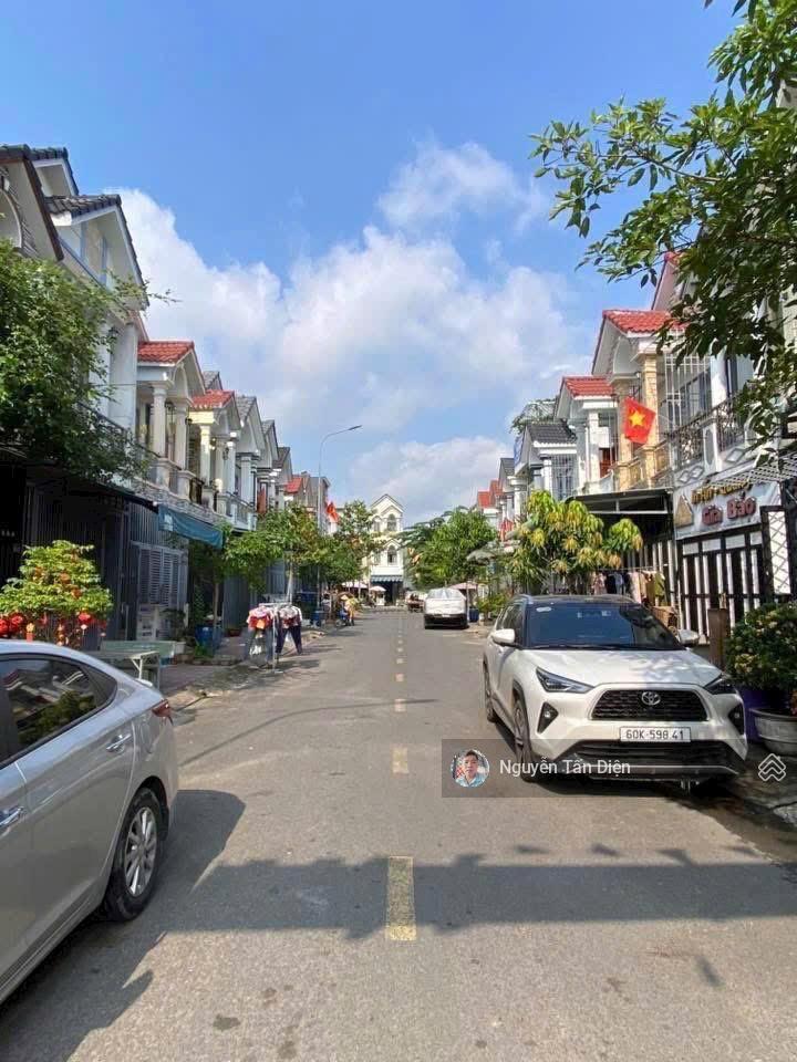 Nhà lầu trệt trong kdc đường 12m thông chỉ 3 tỷ 680 thương lượng