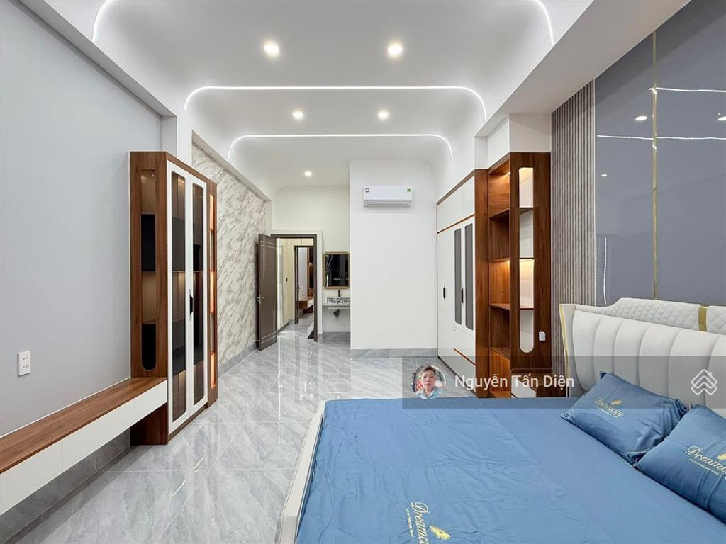 Nhà phố 3 tầng xe hơi ngủ trong nhà chỉ 5 tỷ thương lượng