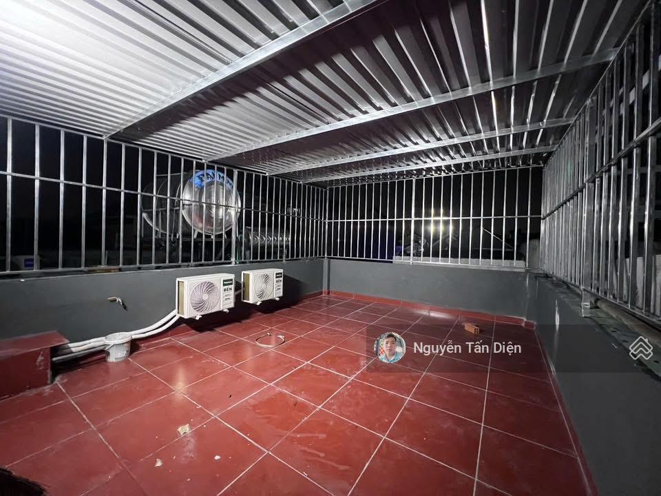 Nhà phố 3 tầng sổ hồng hoàn công