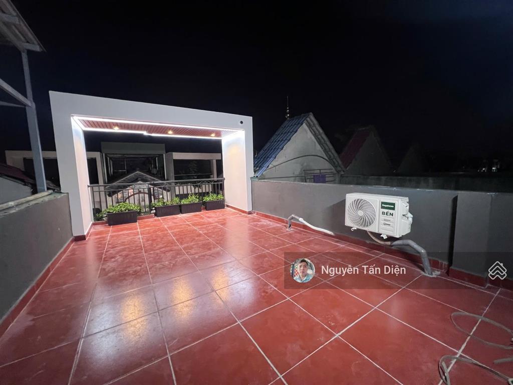 Nhà phố 3 tầng sổ hồng hoàn công