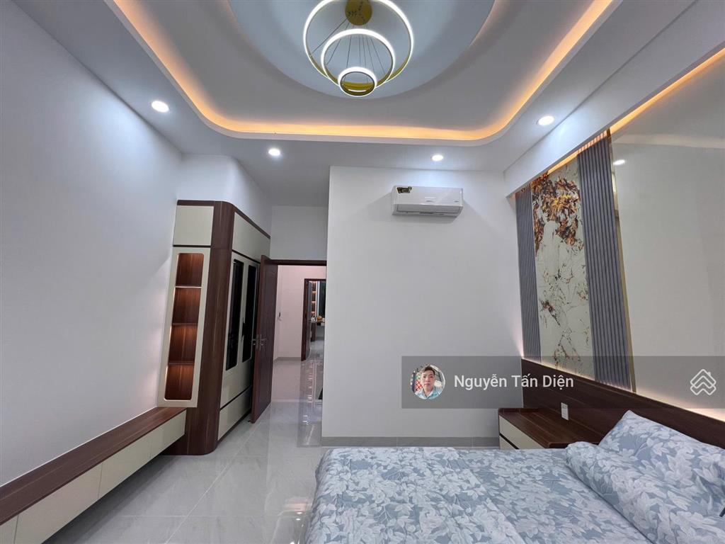 Nhà phố 3 tầng sổ hồng hoàn công