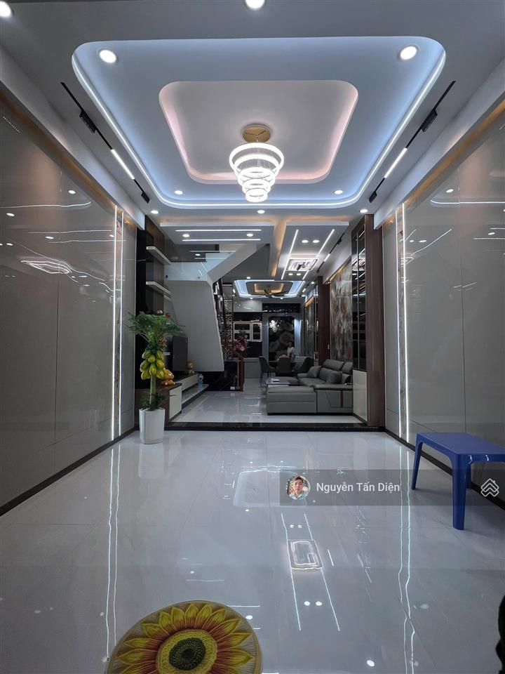 Nhà phố 3 tầng sổ hồng hoàn công