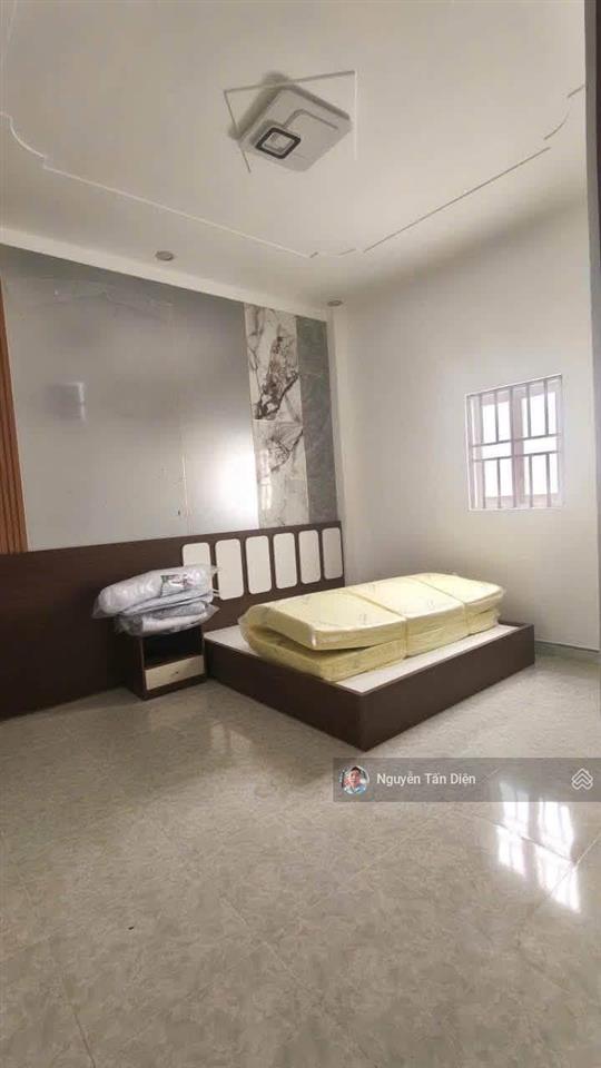 Nhà lầu trệt kế bên chợ phú phong bình chuẩn thuận an bình dương