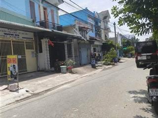 Nhà lầu trệt kế bên chợ phú phong bình chuẩn thuận an bình dương