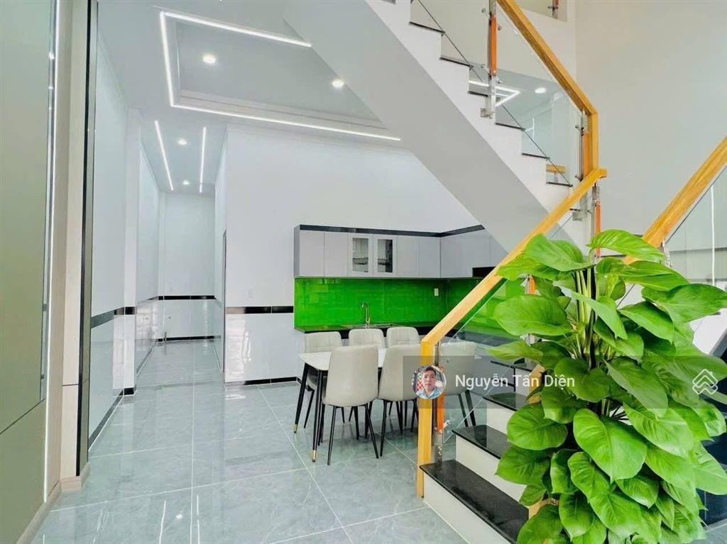 Nhà lầu trệt 100m2 sổ hồng hoàn công chỉ 2 tỷ 880 khánh bình