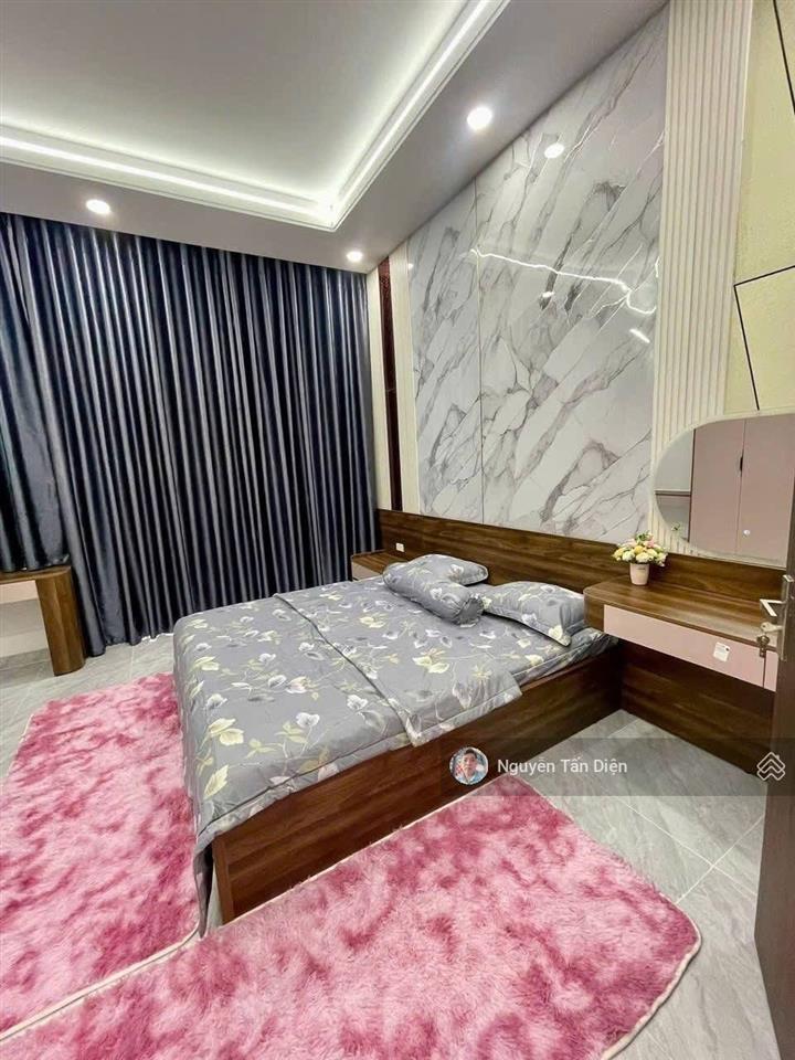 Nhà phố 3 tầng chỉ 4 tỷ 4 thương lượng