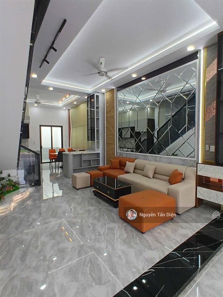 Nhà phố 3 tầng sổ hồng hoàn công 71m2 ngang 4.5 chỉ 4 tỷ 4 thương lượng