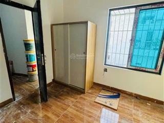 Gia đình cần bán gấp căn nhà 6 tầng, thang máy, dòng tiền 30tr/tháng. giá giảm sâu chỉ 10.2 tỷ