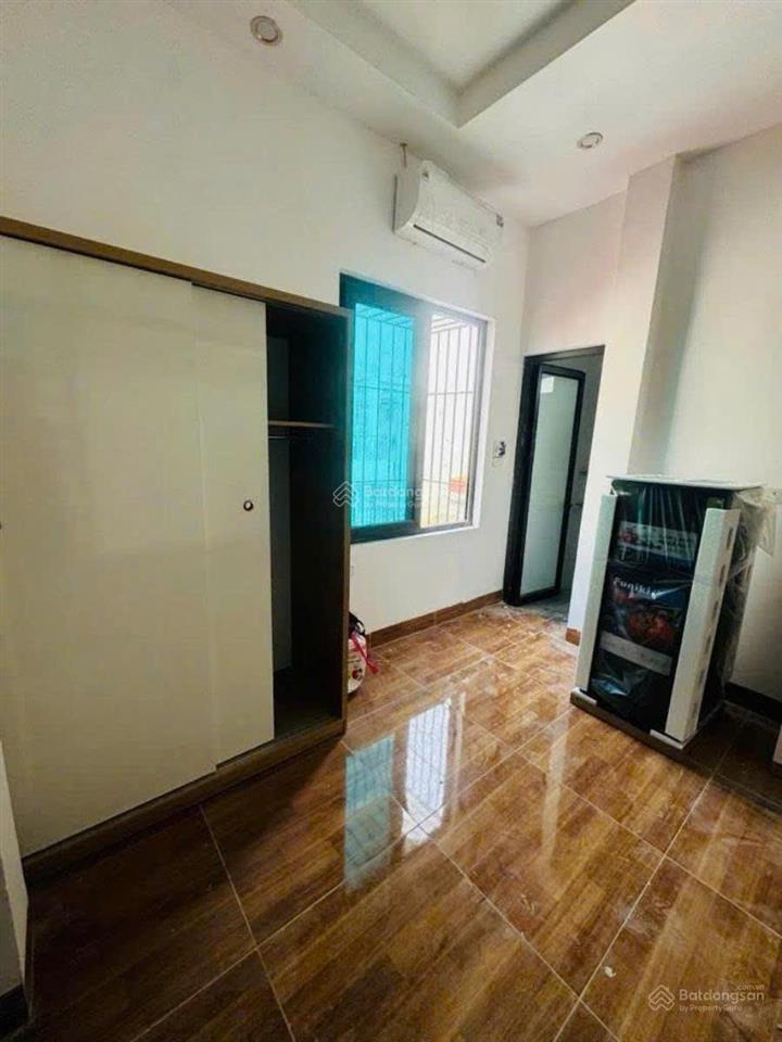 Tôi cần bán gấp căn 6 tầng, thang máy. 10 phòng dòng tiền 30tr/tháng. giá giảm cực sâu còn 8.56 tỷ