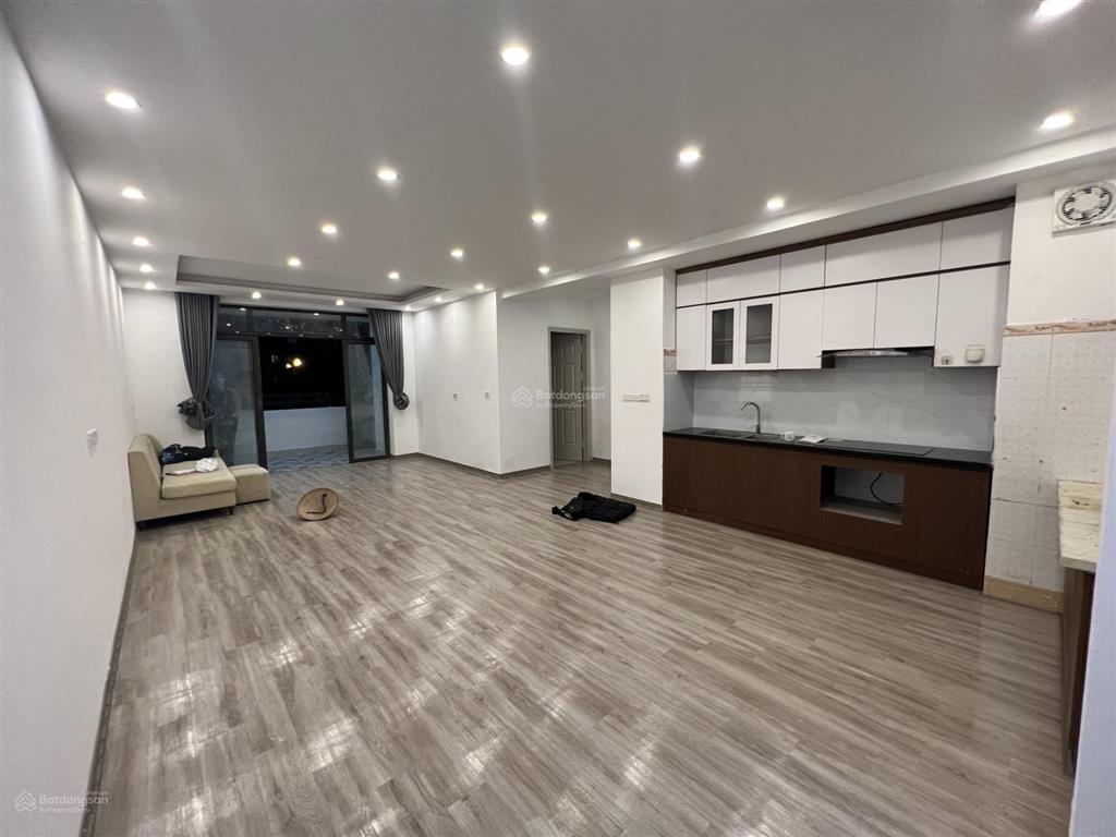 Giá rẻ tại chung cư báo nhâ dân trần hữu dực chỉ 10,5tr/th 100m2, 3pn, 2wc đồ cơ bản 0932 526 ***