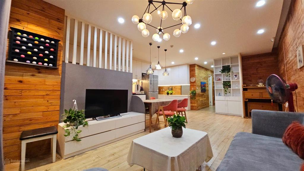 Cho thuê quỹ ch 2pn 3pn 4pn golden palace mễ trì có slot ô tô giá rẻ nhất thị trường 0968 113 ***