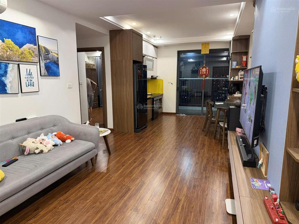 Cho thuê chung cư sky central 176 định công hoàng mai, 68m, 2 pn full đồ, 12 triệu