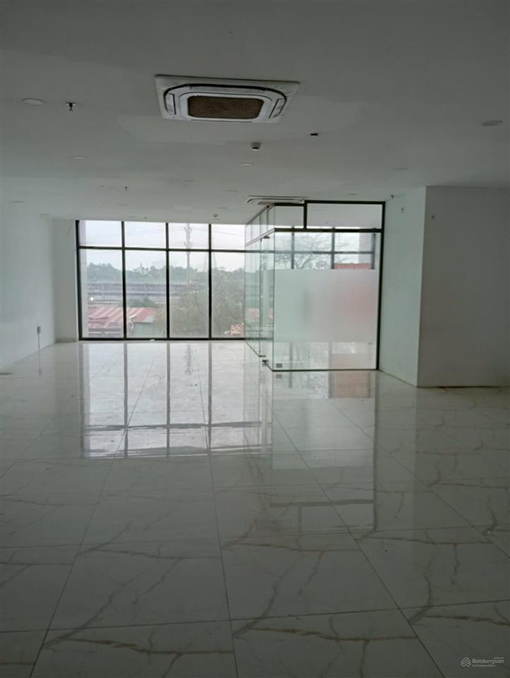 Cho thuê sàn văn phòng tầng 2  green park phương đông trần thủ độ, hm 65m, 12 tr, cực rẻ, vip