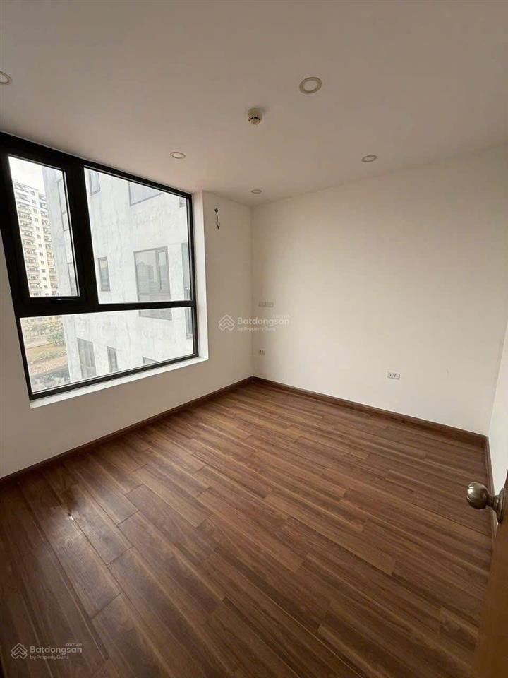 Cho thuê cc 2pn, 2wc tại rose town 79 ngọc hồi, giá cực chất 8 triệu, 66 m2