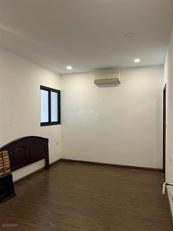 Cho thuê chung cư hồng hà tower 89 thịnh liệt 62m, 2 pn cơ bản 8 triệu, nhà đẹp ở ngay