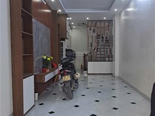 Cho thuê nhà riêng 34 thanh lân  hoàng mai 40m x5t, gần phố, ô tô cách nha 5m, đủ đồ 3 pn 11.5tr