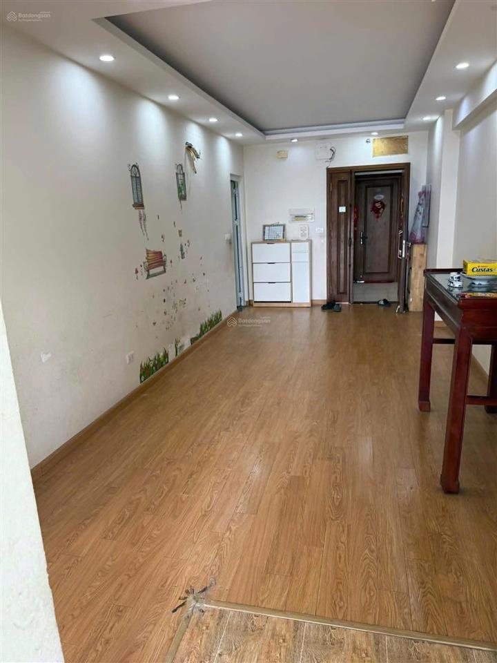 Cho thuê chung cư gelexia riverside 727 tam trinh 70m, 2 pn cơ bản, 8 triệu, ở ngay