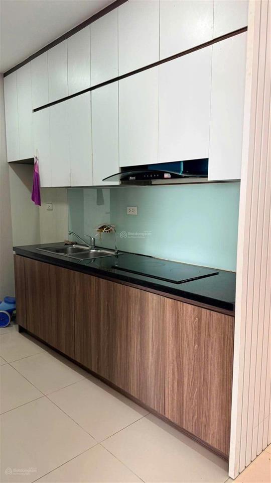 Cho thuê chung cư rose town 79 ngọc hồi, 71m2, 2 pn full đồ giá 9.5tr