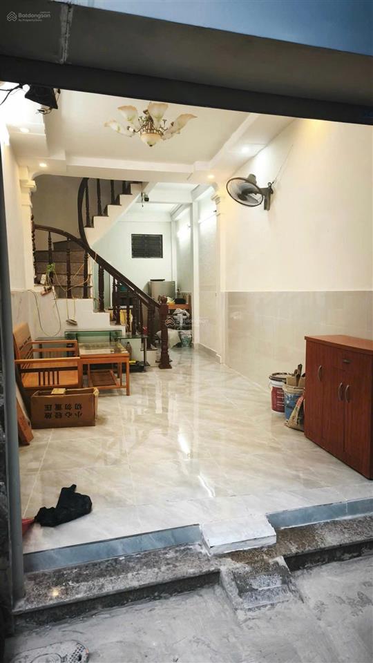 Cho thuê nr 243 nam dư hoàng mai 30m x 5t, 5pn giá 9 tr, nhà đẹp, ngõ ba gác phi