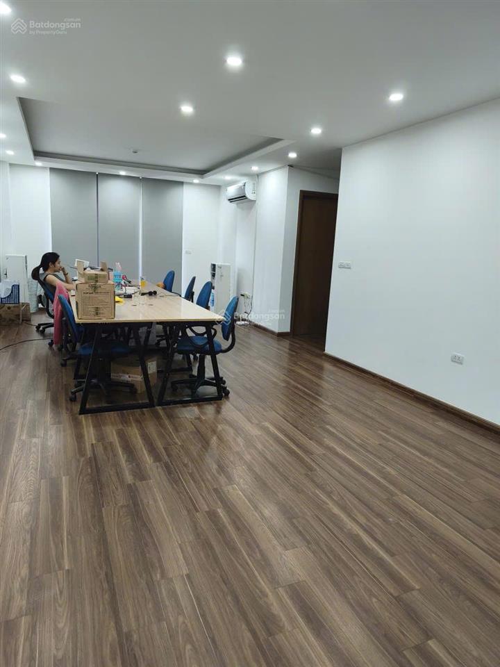 Cho thuê chung cư x2 đại kim  hoàng mai, 127m, 4 pn nguyên bản, 11 triệu, phù hợp ở, vp