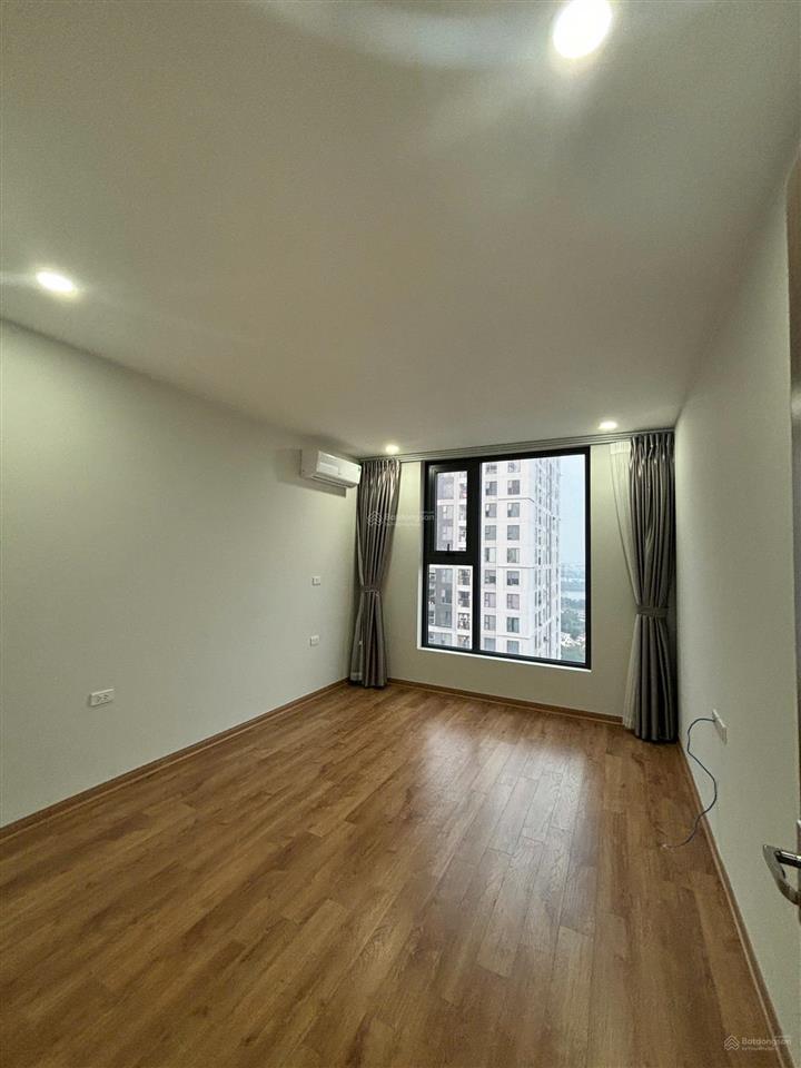 Cho thuê chung cư smile building số 1 nguyễn cảnh dị hm 100m 3pn 13tr, có đồ, nhà đẹp